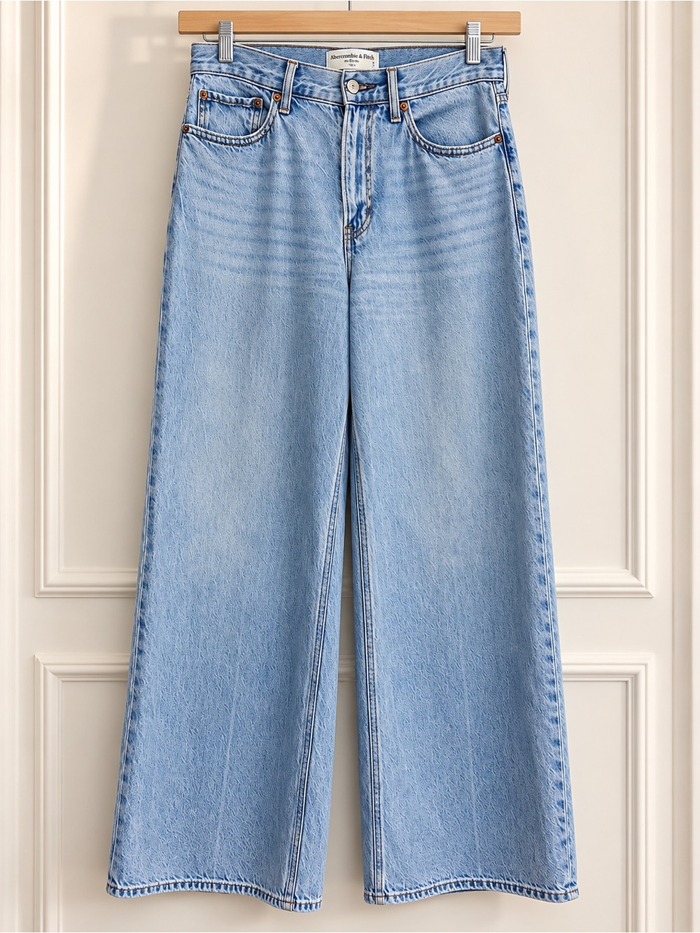 Abercrombie & Fitch High Rise Wide Leg Jeans Light Wash